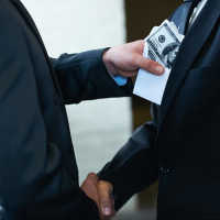 Prabowo Bubarkan Satgas Saber Pungli Bentukan Jokowi Pada 2016