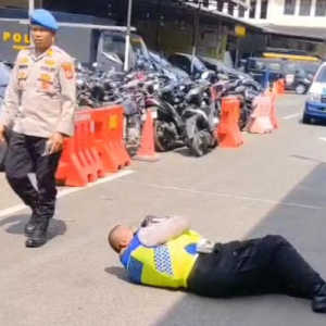 Polisi di Medan Pungli Rp100 Ribu ke Wanita Lawan Arus, Minta Maaf, Dihukum Berguling