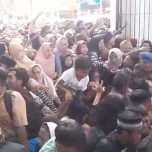 Pesta Rakyat Pernikahan Anak Dedi Mulyadi di Garut Ricuh: 2 Warga dan 1 Polisi Tewas