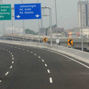 Tarif Tol Becakayu Resmi Naik, Segini Rincian Kenaikannya
