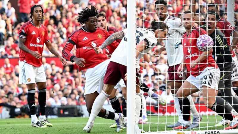     Manchester United vs Arsenal 0-1: Riccardo Calafiori mencetak go kemenangan bagi The Gunners (premierleague.com)