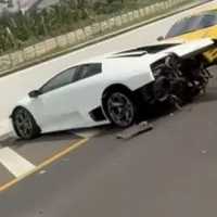 Konvoi Supercar Tabrakan di Tol Kunciran Tangerang, 1 Lamborghini Ringsek