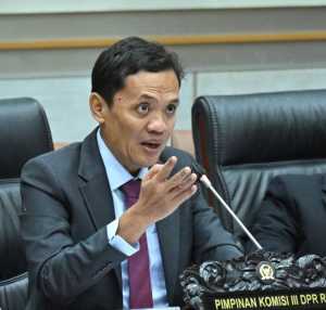 Digaji Rp104 Juta, Anggota DPR F-Gerindra Habiburokhman Masak Mie Pakai Gas Subsidi