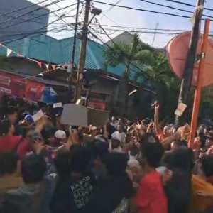 Brankas Ahmad Sahroni Dijarah, Warga Sawer Dolar dan Rupiah