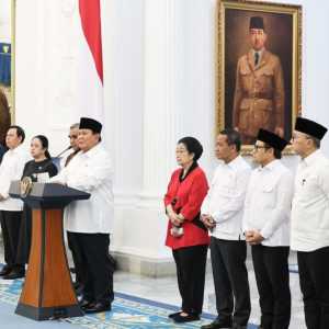 Prabowo Jumpa Pers Bareng Ketum Parpol soal Kondisi RI, Kemana Gibran?