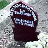 Makam Arya Daru Diacak-acak OTK, Pengacara: Kayak Habis Digali, Ditabur Melati