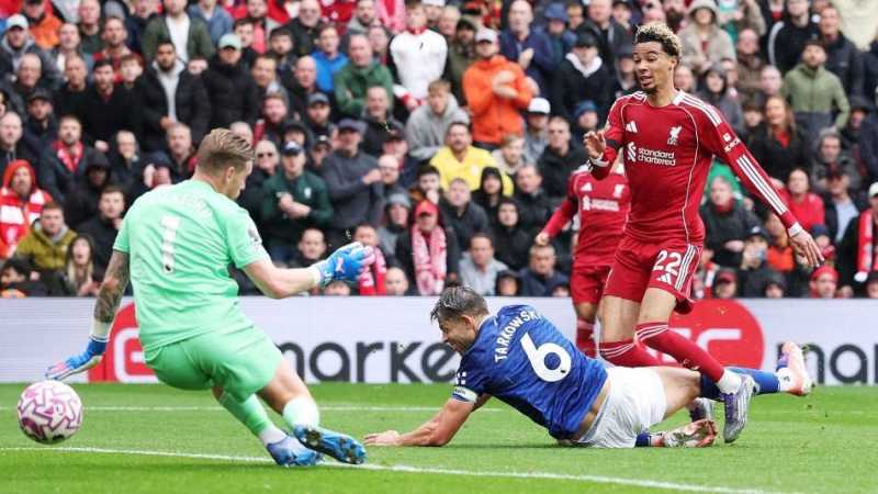     Liverpool vs Everton 2-1: Hugo Ekitike mencetak gol kedua bagi The Reds (premierleague.com)