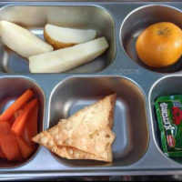 Viral Menu MBG Pangsit dan Irisan Kentang di Depok, Ini Penjelasan SPPG