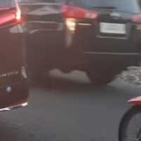 Viral Mobil Sri Sultan HB X Disalip Rombongan Pejabat Mobil 'Tot Tot Wuk Wuk'