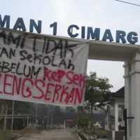 Siswa Diduga Ditampar Kepsek SMAN di Lebak Gegara Merokok, 630 Murid Mogok Sekolah