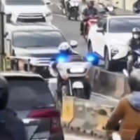 Viral Polisi Mobil Pajero Dikawal Polisi Masuk Jalur Busway