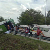 Identitas 4 Warga Semarang yang Tewas di Kecelakaan Maut Bus Wisata di Tol Pemalang