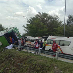 Bus Rombongan Piknik Asal Semarang Kecelakaan Maut di Tol Pemalang-Batang, 4 Tewas