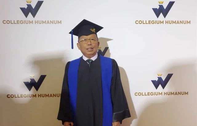     Arsul Sani raih gelar doktor hukum dari Collegium Humanum (mpr.go.id)