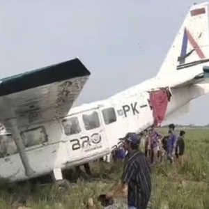 Daftar Identitas 5 Awak Pesawat yang Jatuh di Tengah Sawah di Karawang