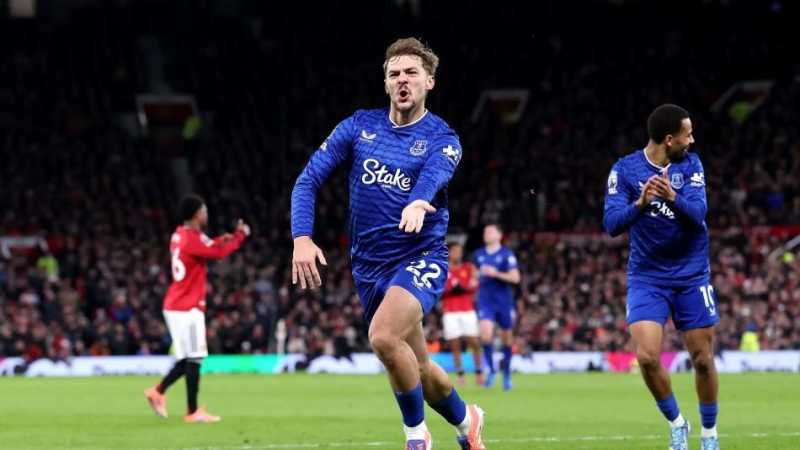     Manchester United vs Everton 0-1: gol indah Kiernan Dewsbury-Hall mempecundangi Setan Merah di Old Trafford (premierleague.com)