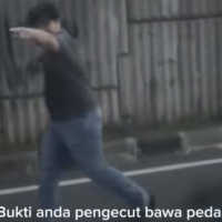 Ditegur karena Potong Jalur, Pengemudi Pengemudi Karimun Marah dan Acungkan Pedang