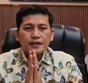 Bupati Aceh Selatan Mirwan akhirnya minta maaf pergi umroh tanpa izin saat banjir