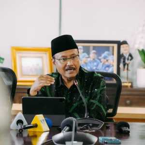 Mensos Gus Ipul: Mau donasi ke Sumatera boleh, asal izin dulu