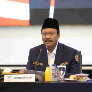 Mensos Gus Ipul kini sebut donasi bencana Sumatera tak perlu izin dulu