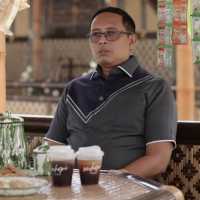 Komisaris Pertamina Hasan Nasbi sebut konsumsi kopi dan gorengan picu deforestasi