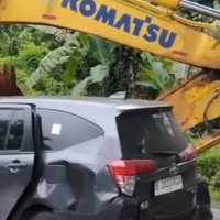 Tabrakan beruntun libatkan 5 mobil dan ekskavator di Bogor, lima orang jadi korban