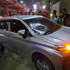 Viral mobil Avanza di Bekasi lawan arah lalu nabrak-seret motor 500 meter