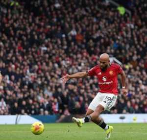 Hasil dan klasemen Liga Inggris: MU hajar City, Arsenal unggul 7 poin, Liverpool seri