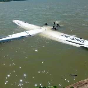 Pesawat Smart Air jatuh di Pantai Nabire, 11 penumpang selamat