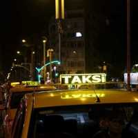 Viral dua sejoli diduga mesum di taksi online di Jaksel, polisi telusuri