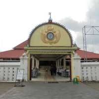 Masjid Gedhe Kauman Yogyakarta gelar bukber gratis hari ini, menunya gulai kambing