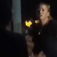 Viral cewek bule ngamuk ke warga yang lagi tadarusan di Gili Trawangan