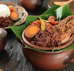 Rekomendasi 3 gudeg legendaris cocok buat oleh-oleh usai liburan dari Jogja