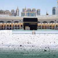 Pemandangan langka, begini bentuk Ka'bah tanpa kiswah