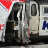 Basarnas pastikan penumpang yang terjepit KA masih hidup, korban seluruhnya wanita