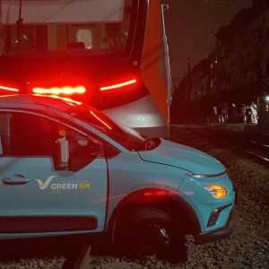 Taksi Green SM disebut jadi pemicu tabrakan KRL vs KA Argo Bromo, ini kata manajemen