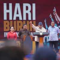 Deretan janji Prabowo ke buruh hingga ojol saat May Day 2026