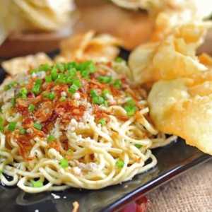 Resep mie Gacoan ala koki jebolan Masterchef Devina Hermawan, dijamin maknyus