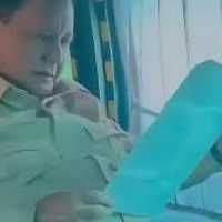 Prabowo terima surat dari siswa kelas 5 SD: Terima kasih atas MBG
