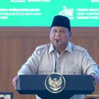 Rupiah melemah, Prabowo: rakyat desa nggak pakai dolar kok
