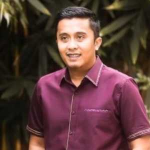 Mobil Wagub Sumbar hajar truk hingga ringsek di Jalan Solok-Padang, ini kondisi Vasco