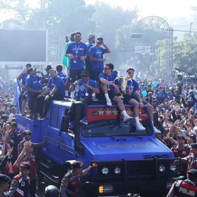 Wali Kota Bandung sebut ada 122 kecelakaan dan 1 tewas di tengah pawai Persib Juara