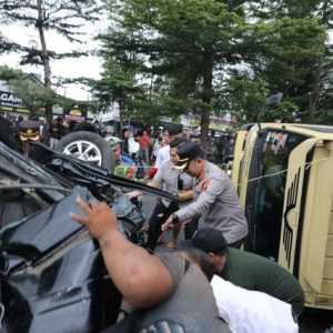 Kecelakaan maut di Sibolangit Sumut: Truk tabrak 8 mobil-motor, 12 orang jadi korban