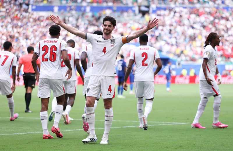 Declan Rice mencetak gol pertama Inggris di menit kedua (FIFA.com)