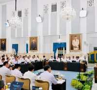 Gibran tak duduk di samping Prabowo saat Sidang Kabinet, ada apa?