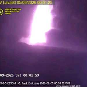 4 Gunung Api Indonesia kompak meletus hari ini: Gunung Anak Krakatau hingga Semeru