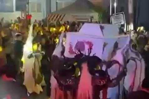Karnaval Simbang Kulon di Pekalongan yang dituding karnaval satanis (@pekalonganinfo)