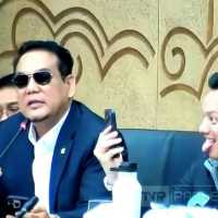 Viral legislator Gerindra Moreno Soeprapto video call hingga melet saat rapat DPR