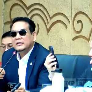 Viral legislator Gerindra Moreno Soeprapto video call hingga melet saat rapat DPR