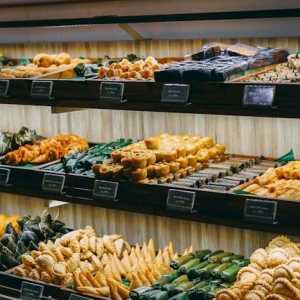 Daftar 10 nama makanan khas Indonesia yang unik dan lucu, ada nasi kentut-kue tete